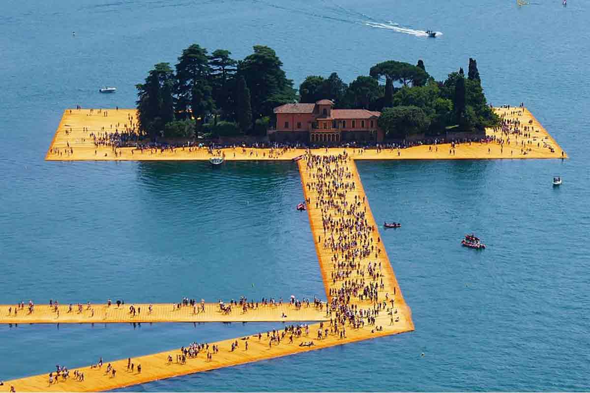 christo floating piers