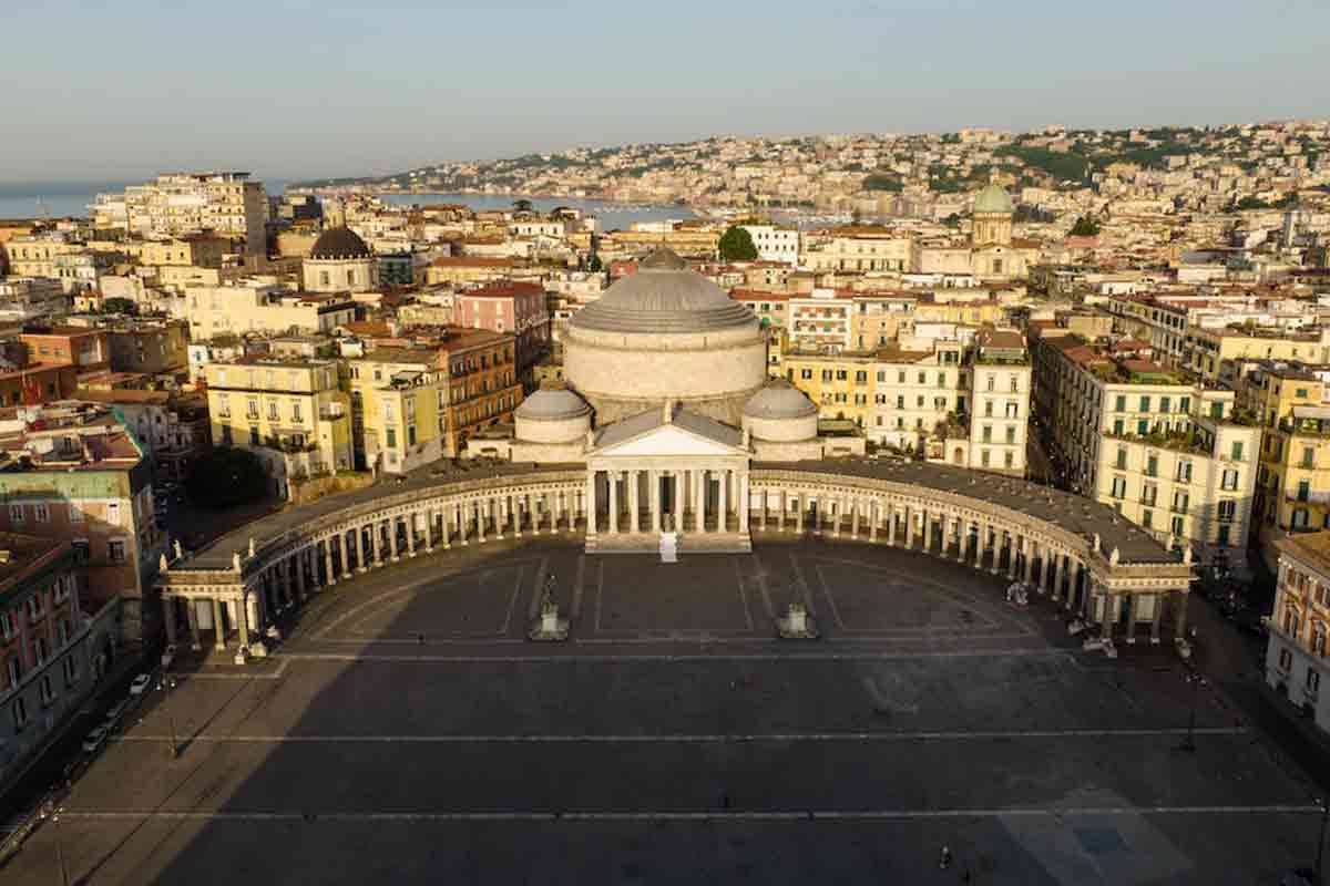 napoli città d'arte