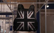 Il giubbotto antiproiettile modificato da Banksy
