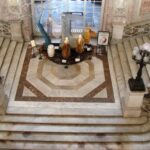 Lo scalone del Palazzo Reale Napoli